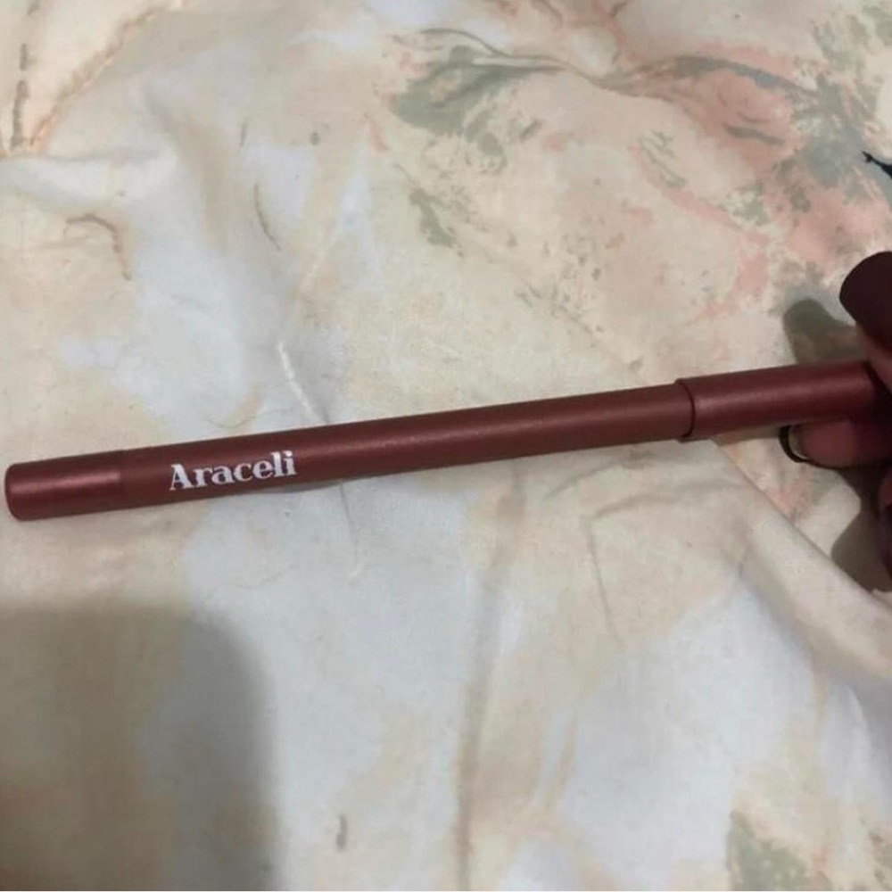 Araceli Eyeliner